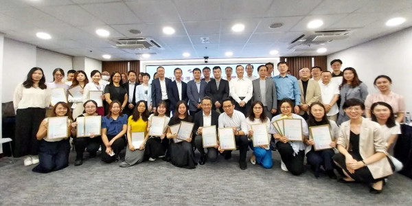 聯合出版集團舉辦2025年香港書展總結暨表彰會